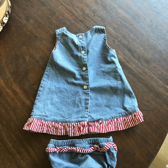 *Adorable Baby Gap denim outfit* - Picture 3 of 3